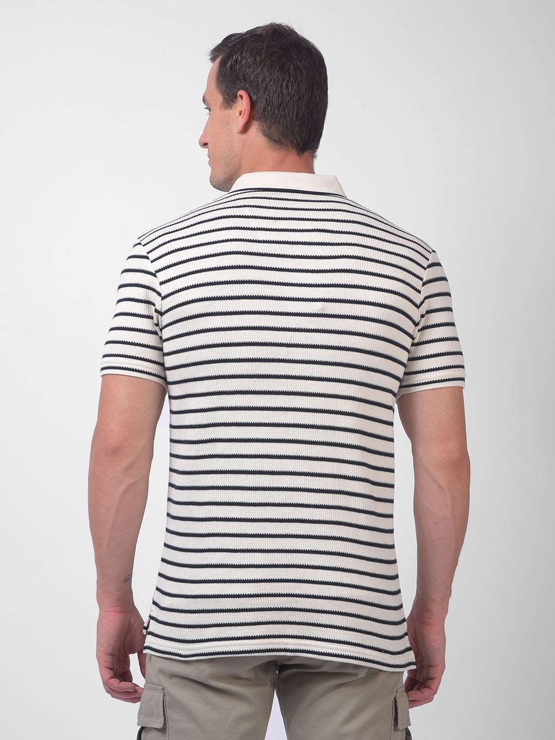 Numero Uno Men White & Black Knitted Stripe Polo Neck T-Shirt
